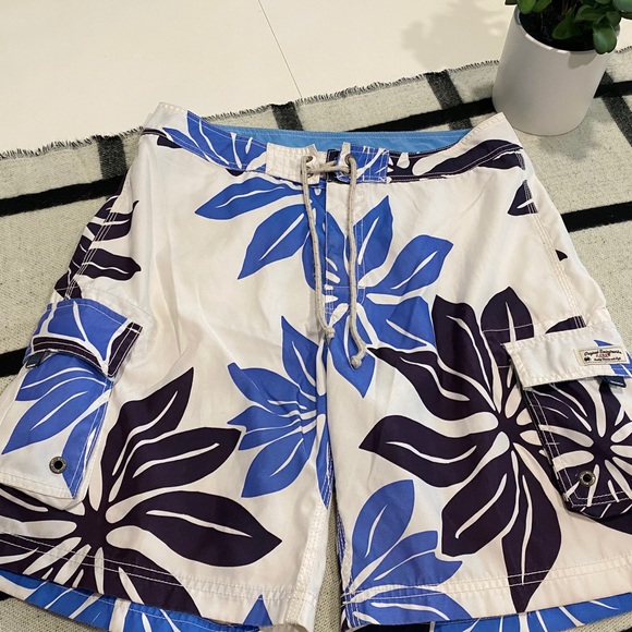 J. Crew Original Swimwear Board Shorts Hawaiian - Picture 3 of 8